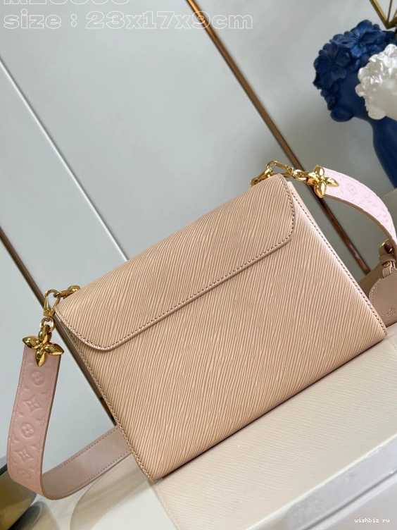 WIS TWIST LOUIS VUITTON MM-23*17*9.5CM 1105